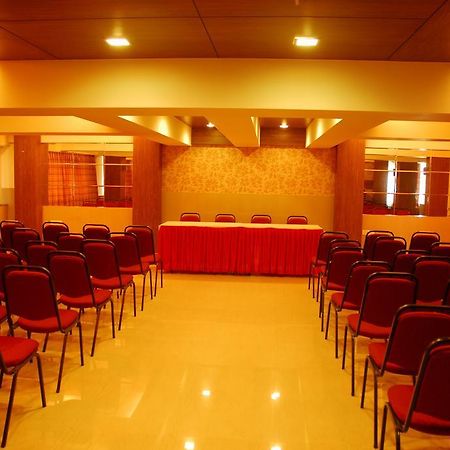 Hotel Mourya Residency Thane Bagian luar foto
