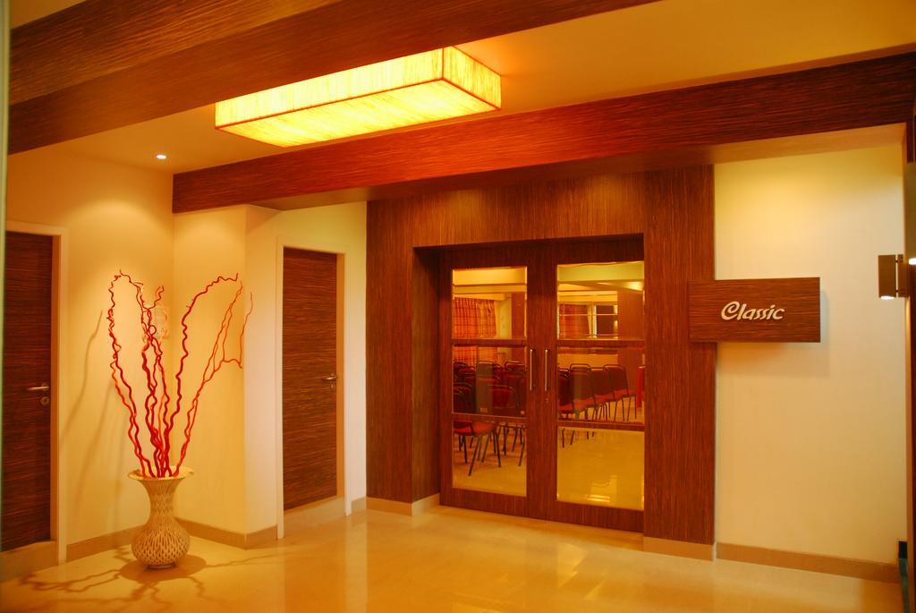 Hotel Mourya Residency Thane Bagian luar foto
